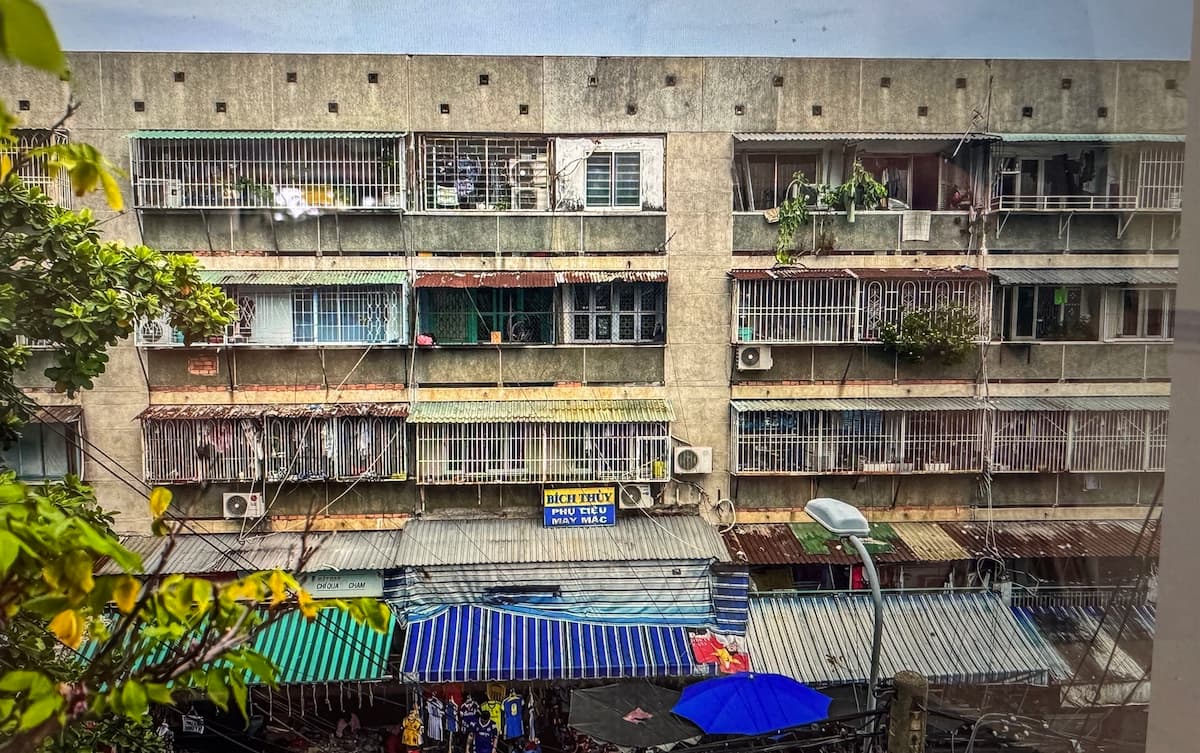 Các hộ dân tại cư xá Thanh Đa bắt đầu di dời